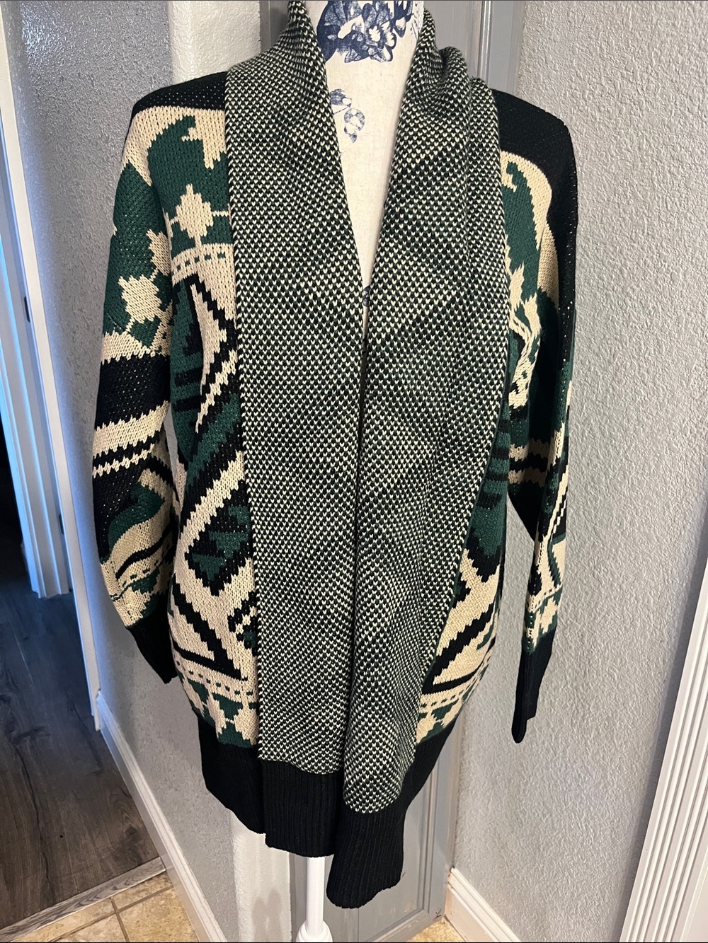 Patterned Shawl Collar Cardigan in Green and Cream